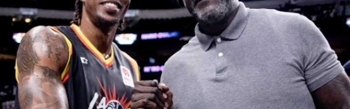 乐鱼官方-世纪大和解？奥尼尔现场观战霍华德：我没有讨厌你只是激励你！