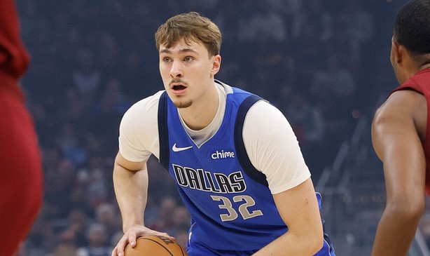 乐鱼网页版-19岁84天！弗拉格单场贡献至少25+5+10 历史第二年轻|达拉斯独行侠队|克利夫兰骑士队|勒布朗-詹姆斯|斯特林-布朗|摩西-布朗_新浪体育_新浪新闻