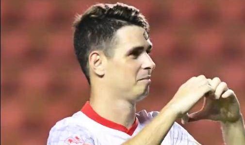 乐鱼网页版-豪华阵容赢广州却靠点球 下轮大考海港能过关吗？