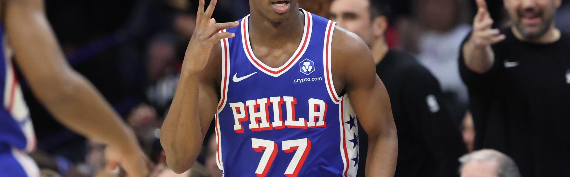 乐鱼网页版-豪气胆边生！埃奇库姆关键中投&amp;砍18分12板2帽 篮板生涯新高