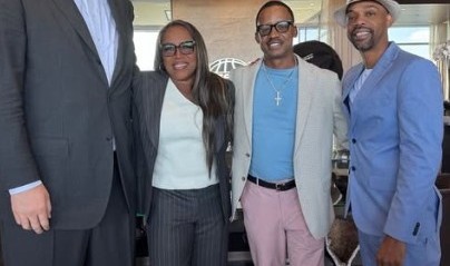 岁月如梭！WNBA名宿晒出与姚明&amp;弗朗西斯及阿尔斯通合影