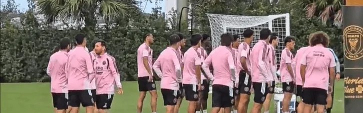 乐鱼官方-迈阿密跟队：梅西/苏牙/德保罗正常训练，阿连德等人仍缺席